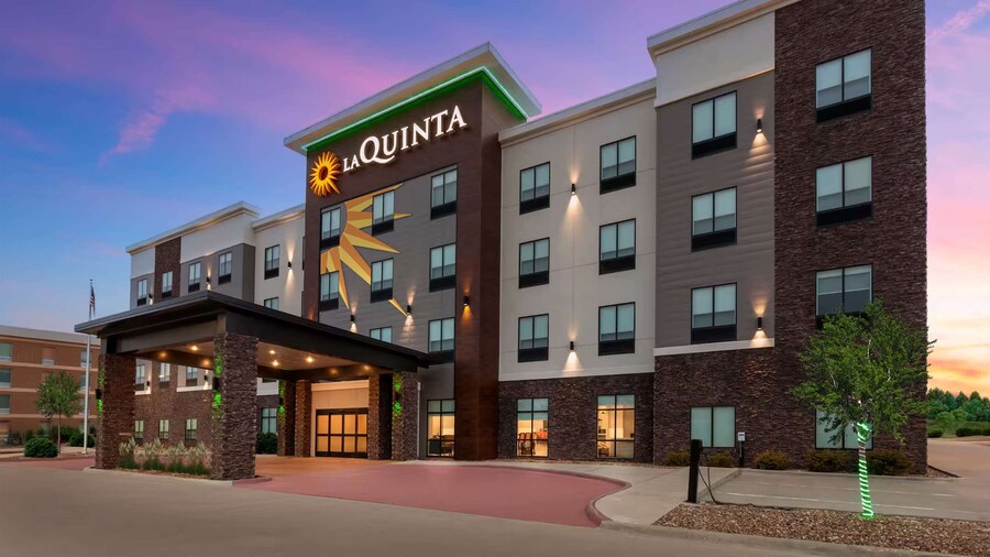 La Quinta Inn & Suites by Wyndham Coralville Iowa City