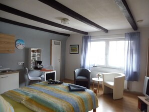 1 bedroom, WiFi, bed sheets