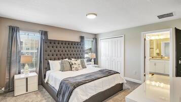 4 bedrooms, desk, iron/ironing board, travel crib