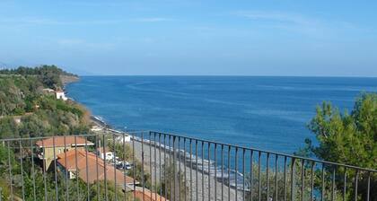 Praiola double house on the sea