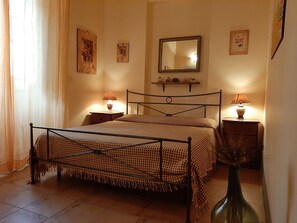 4 Schlafzimmer, Bügeleisen/Bügelbrett, Reisekinderbett, kostenloses WLAN