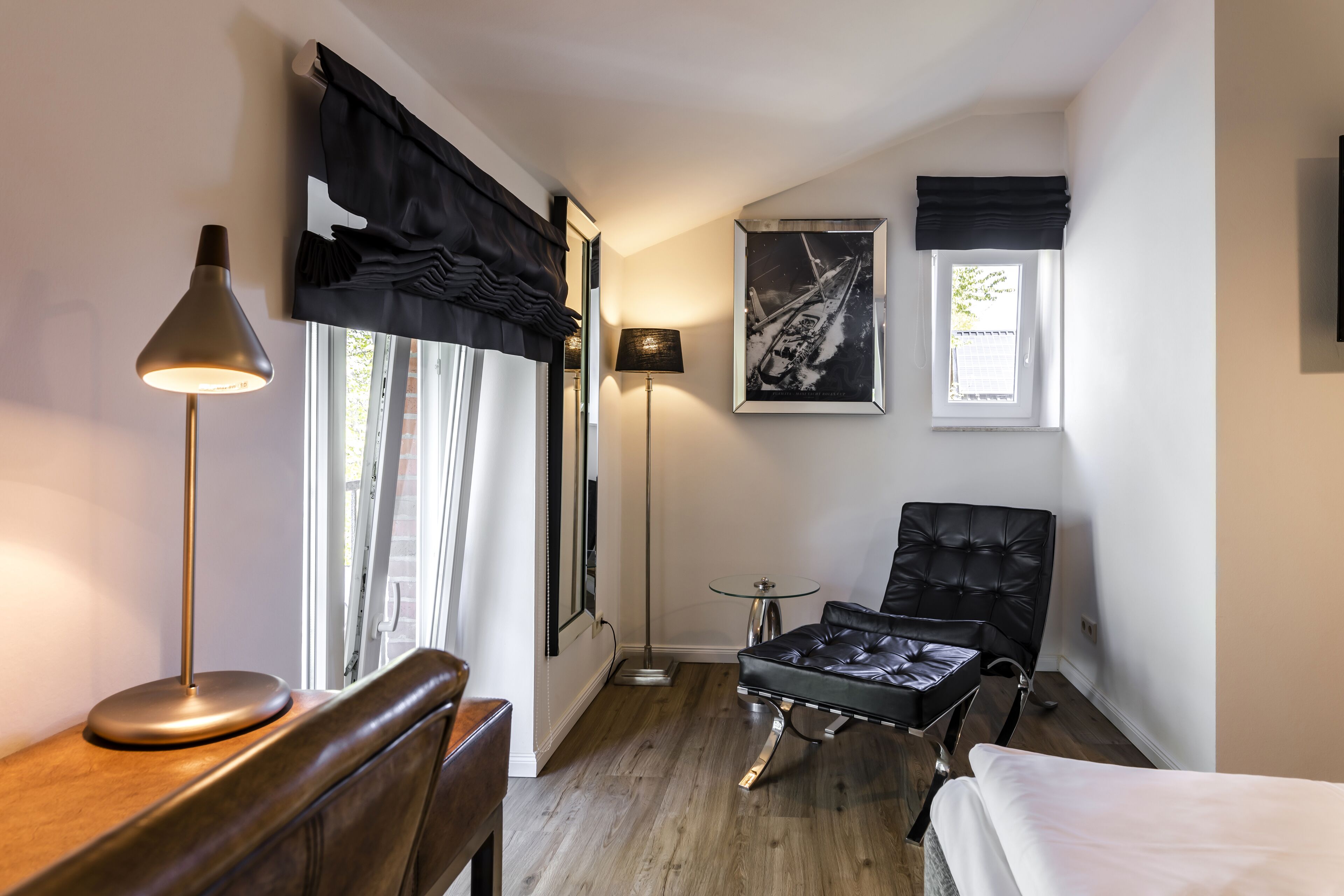 comfort double room, 1 king bed, non smoking | hypo-allergenic bedding, in-room safe, individually decorated