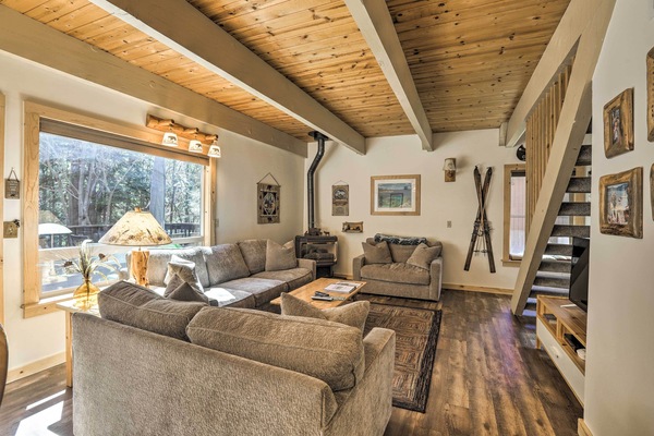 Incline Village Vacation Rental | 3BR | 2BA | 2-Story Cabin | 1,540 Sq Ft