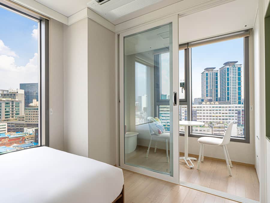 Decoración personalizada, muebles diferentes y escritorio