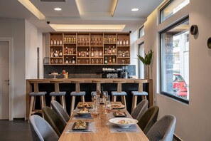 Bar (in der Unterkunft)