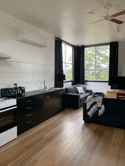 Branxholm Lodge 2-12 people only 8km from Derby 