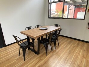 Dining - Branxholm Lodge 2-12 people only 8km from Derby  (Branxholm)