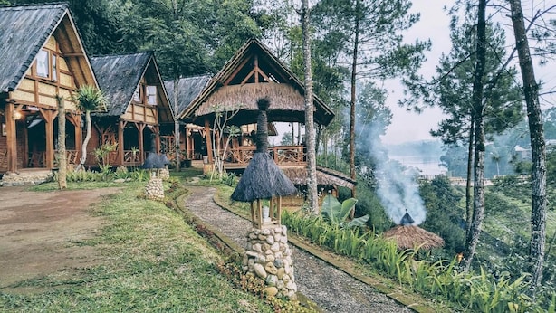 Unclassified image, 1 of 14, button - Bumi Saddam Palayangan Cottage 4 (Pangalengan)