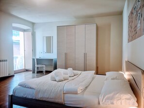 Family Apartment (Sorapis 10) | Free WiFi, bed sheets