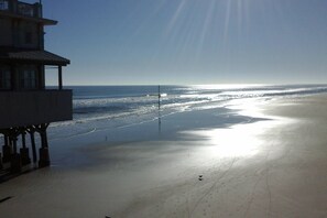 Beach nearby, kayaking, fishing
