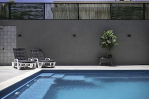 Outdoor pool, a heated pool