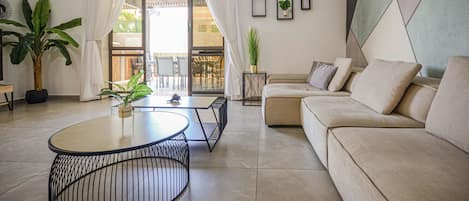 Villa | Área de sala de estar | Televisión de pantalla plana
