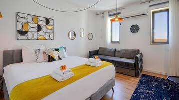 Villa | 6 bedrooms, in-room safe, desk, iron/ironing board