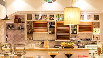 Kontinental frukost varje dag (INR 300 per person)