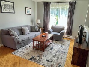 Smart-TV, peis og DVD-spiller