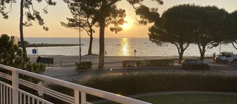 VILLA MARBOEUF IDYLLIC BEACHFRONT LOCATION