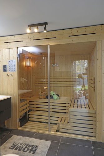 Haus Relax, mit Außen Whirlpool und Sauna zur alleinigen Nutzung, 300m zum See