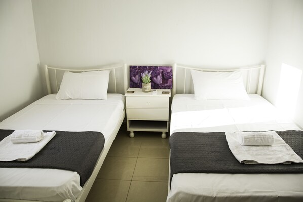 Villa | 3 bedrooms, desk, laptop workspace, soundproofing