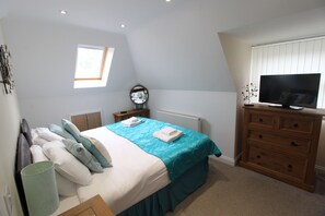 Casa, varias camas | 4 habitaciones, wifi gratis y ropa de cama 