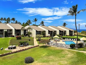 Exterior - Hale Kamaole 313 Third floor condo, partial view of the ocean! (Kihei)
