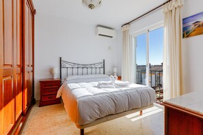 3 camere, ferro/asse da stiro, Wi-Fi gratuito, lenzuola