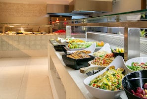Buffet - Atlantica Aqua Blue Hotel (Paralimni)