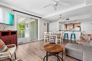 Smart TV, DVD player