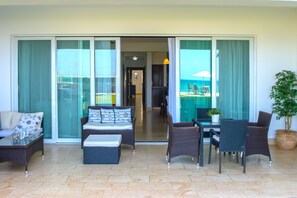 Exclusive Condo, 3 Bedrooms, Ocean View, Beachfront | Terrace/patio - Blue Green E3C1 (Sosúa)