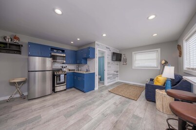 Cozy Suite Near Weko Beach and Warren Dunes