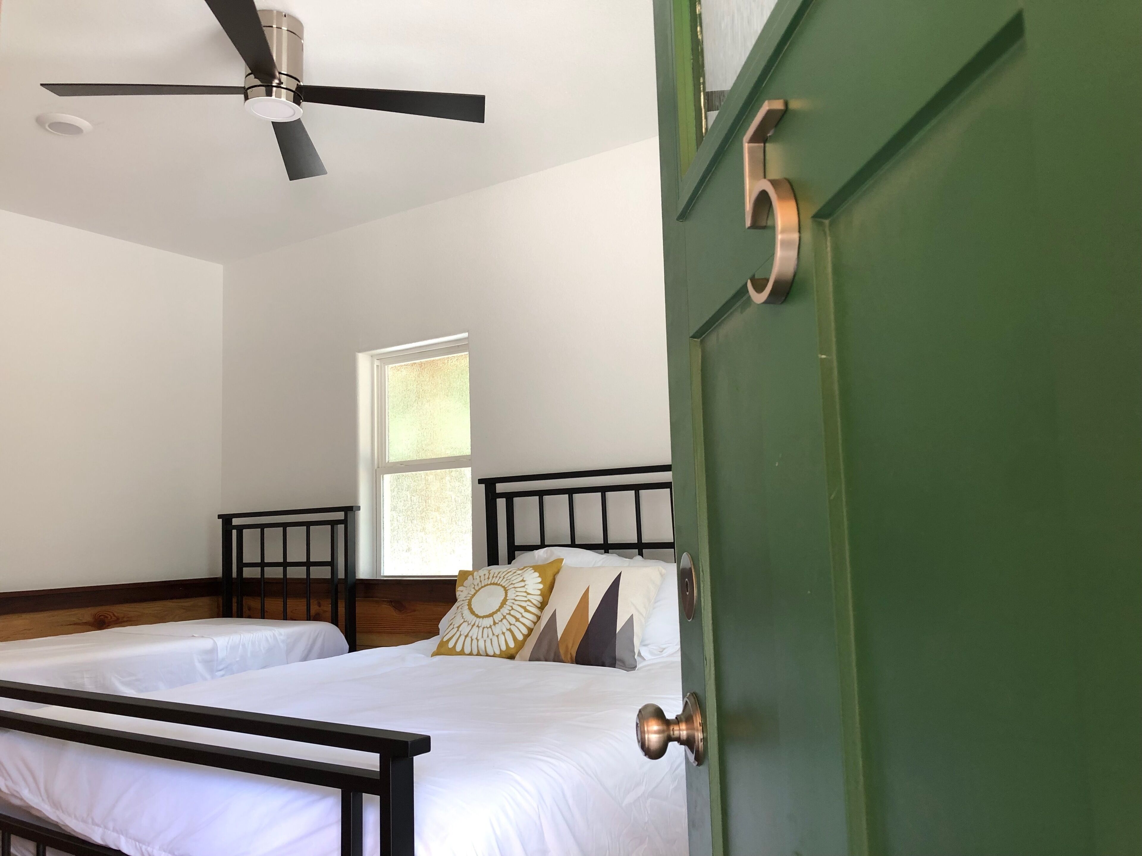 REST. Hotel-Style Room on Beautiful Private Campground. Stone 5