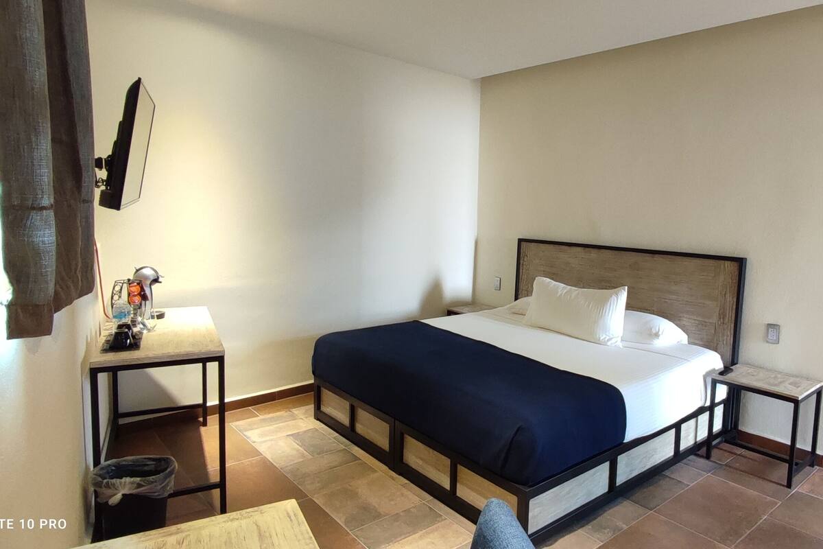Standard Room | Desk, laptop workspace, iron/ironing board (on request), free WiFi