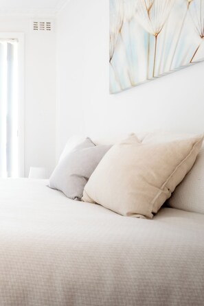4 chambres, fer et planche à repasser, Wi-Fi gratuit, draps fournis