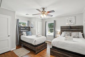 3 bedrooms, iron/ironing board, free WiFi, bed sheets