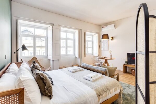 Bügeleisen/Bügelbrett, WLAN, Bettwäsche