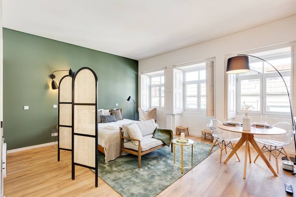 Strykjärn/strykbräda, wi-fi och sängkläder