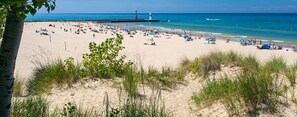 Tæt på stranden