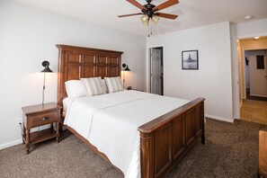 2 bedrooms, iron/ironing board, travel cot, WiFi