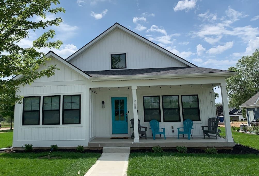 New 2,600 SF - 5BR - 10 Beds - Close to S. Beach - Pool