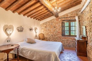 3 bedrooms, desk, WiFi, bed sheets - Villa Pera by Nicola Real Estate (Corsanico)