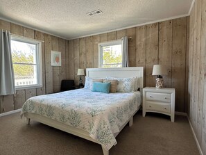 3 habitaciones, tabla de planchar con plancha, cuna de viaje y wifi