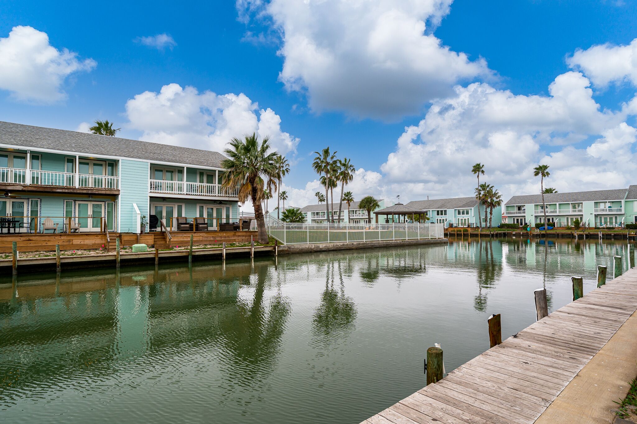 Beautiful 2/2 First floor Condo Located in Key Allegro