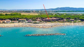 Una spiaggia nelle vicinanze