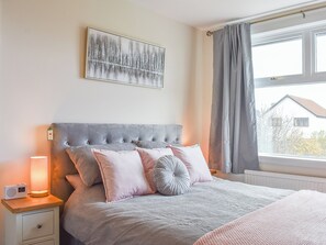3 bedrooms, free WiFi, bed sheets - Och Moo at Number 47 (Seahouses)