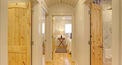 Downtown Fairhope Cottage-walking distance to everything!!!
