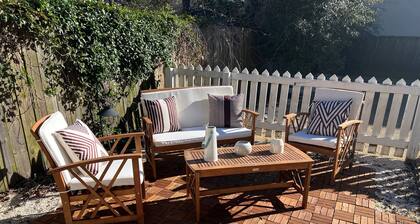 Downtown Fairhope Cottage-walking distance to everything!!!