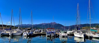 Freshly Remodeled Modern Mountain Getaway, Central Location in Summit County