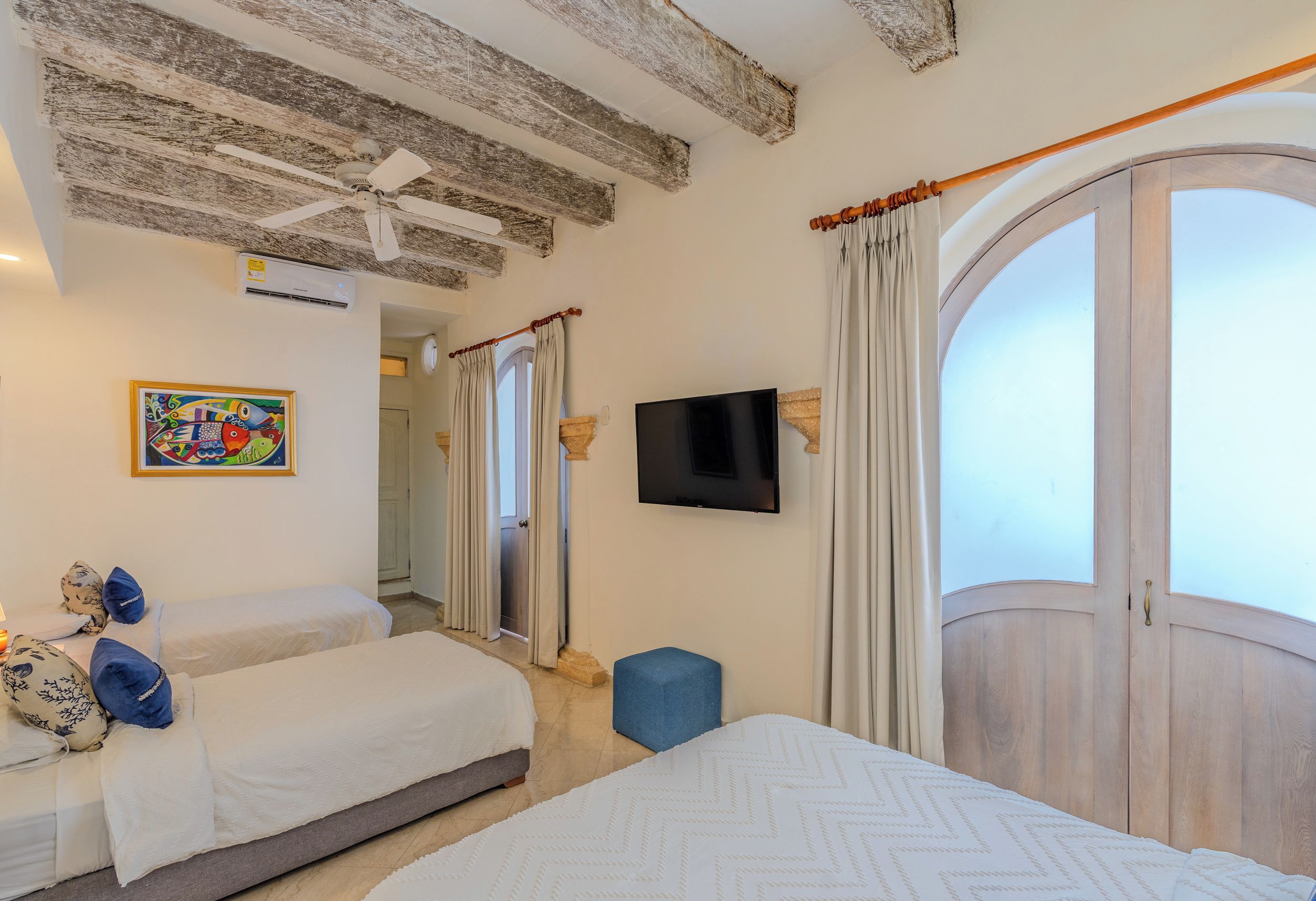 4 bedrooms, in-room safe, iron/ironing board, travel crib