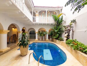 Outdoor pool - Colonial Villa – Free Breakfast – Private Pool & Jacuzzi – Walled City Cartagena (Bolívar)