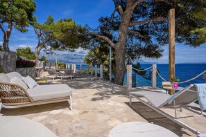 Terrace/patio - Luxury Villa Sogno Bianco with Infinity Pool (Selca)
