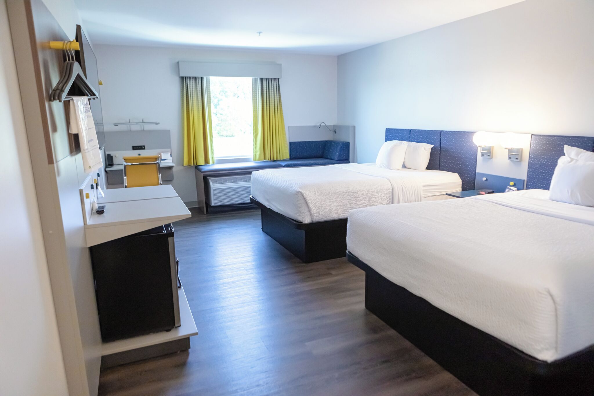 Room, 2 Queen Beds, Non Smoking